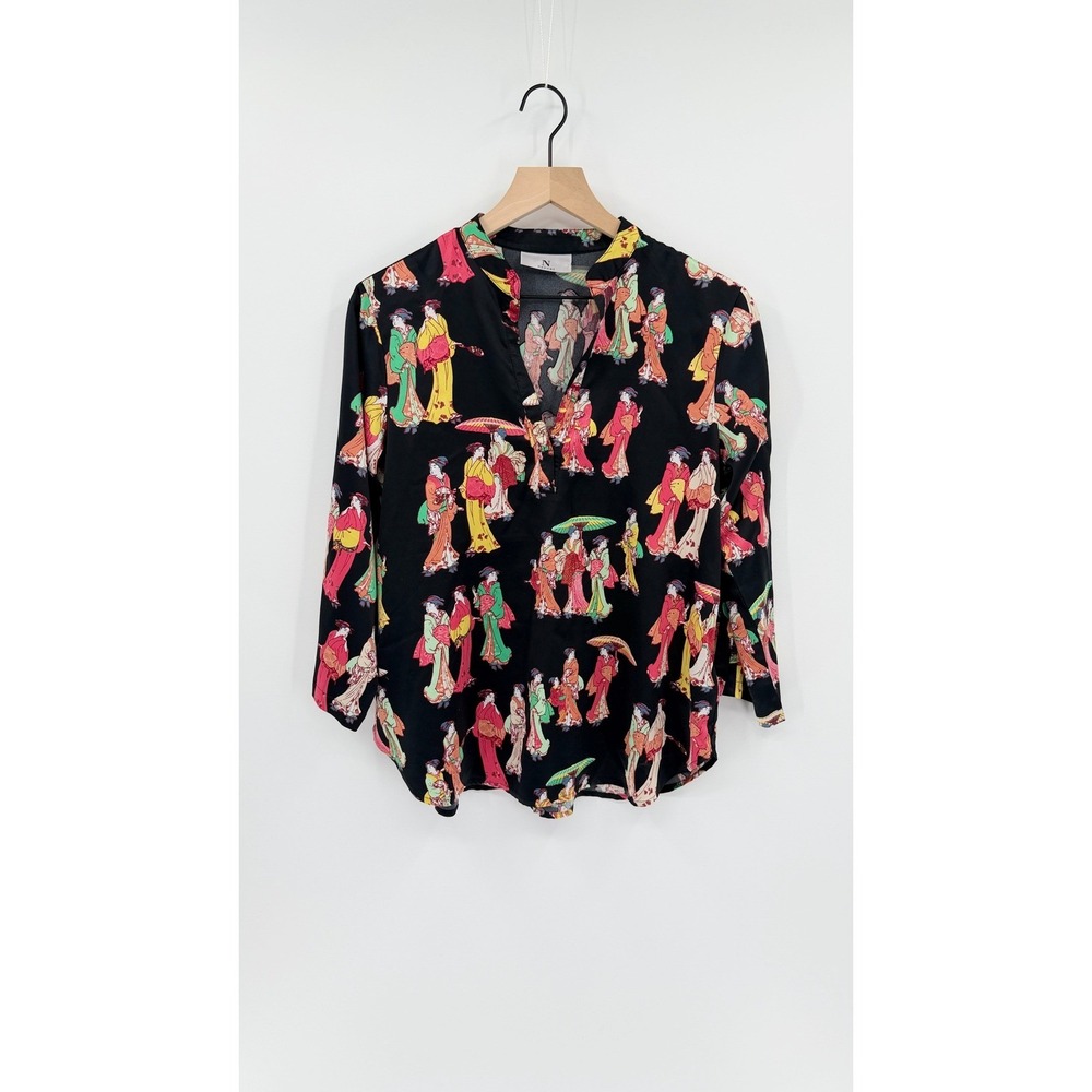 Natori Asian Geisha Print V Neck Silky Blouse Size Small Artistic Eclectic